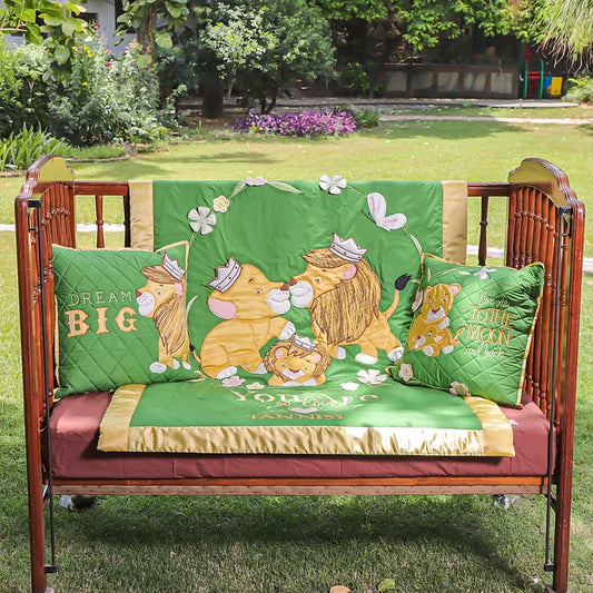 "Lion Family" Quilt and Cushion Set (Green)